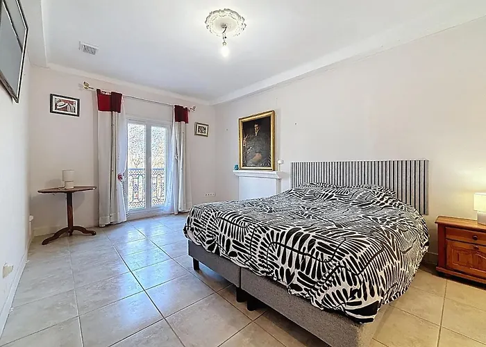 Le Mirabeau - Bourgeois - Terrasse 80m2 - Wifi Et Climatisation * Narbonne
